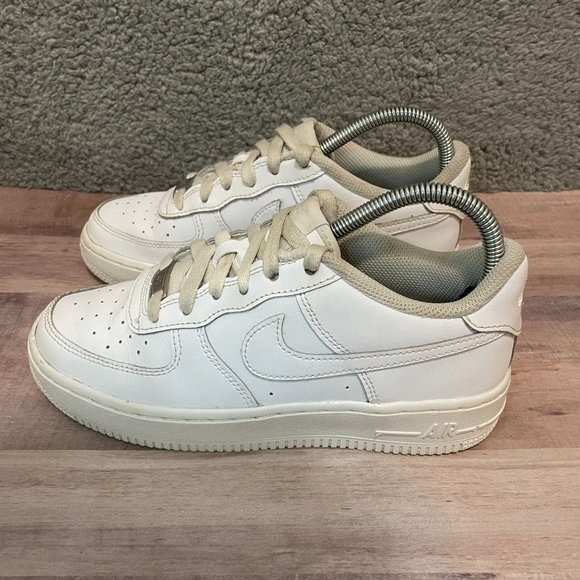 Nike Air Force 1 Low LE Triple White (GS) DH2920-111 Size 4.5Y SHIPS ASAP - Picture 3 of 8